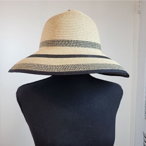 Magic Women's Hat  - Picture 1 of 8